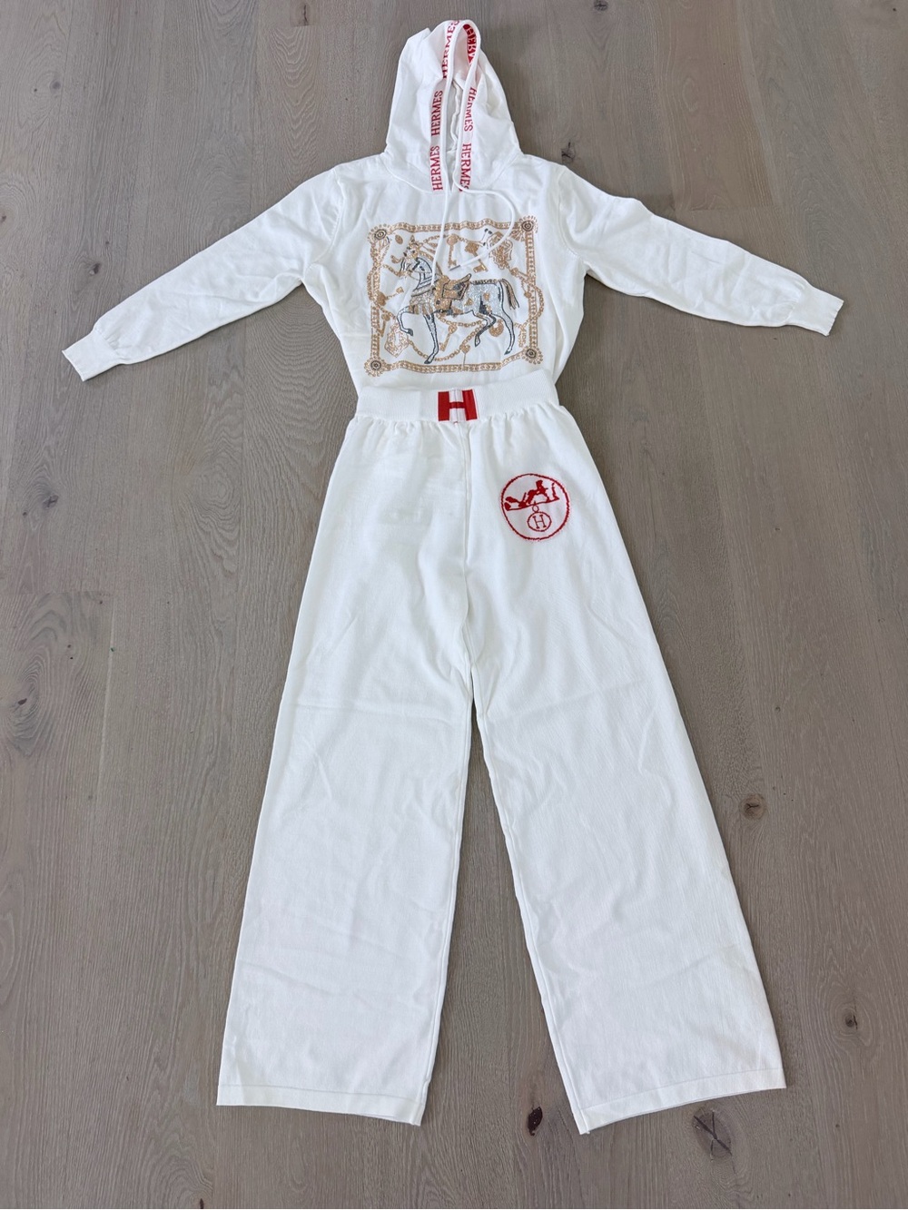 SOLD❌SOLD❌White Hooded Tracksuit with Wide Leg pants with Gold Print size S